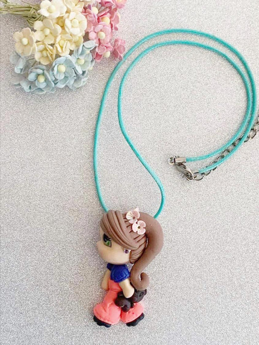 WALKING GIRL NECKLACE